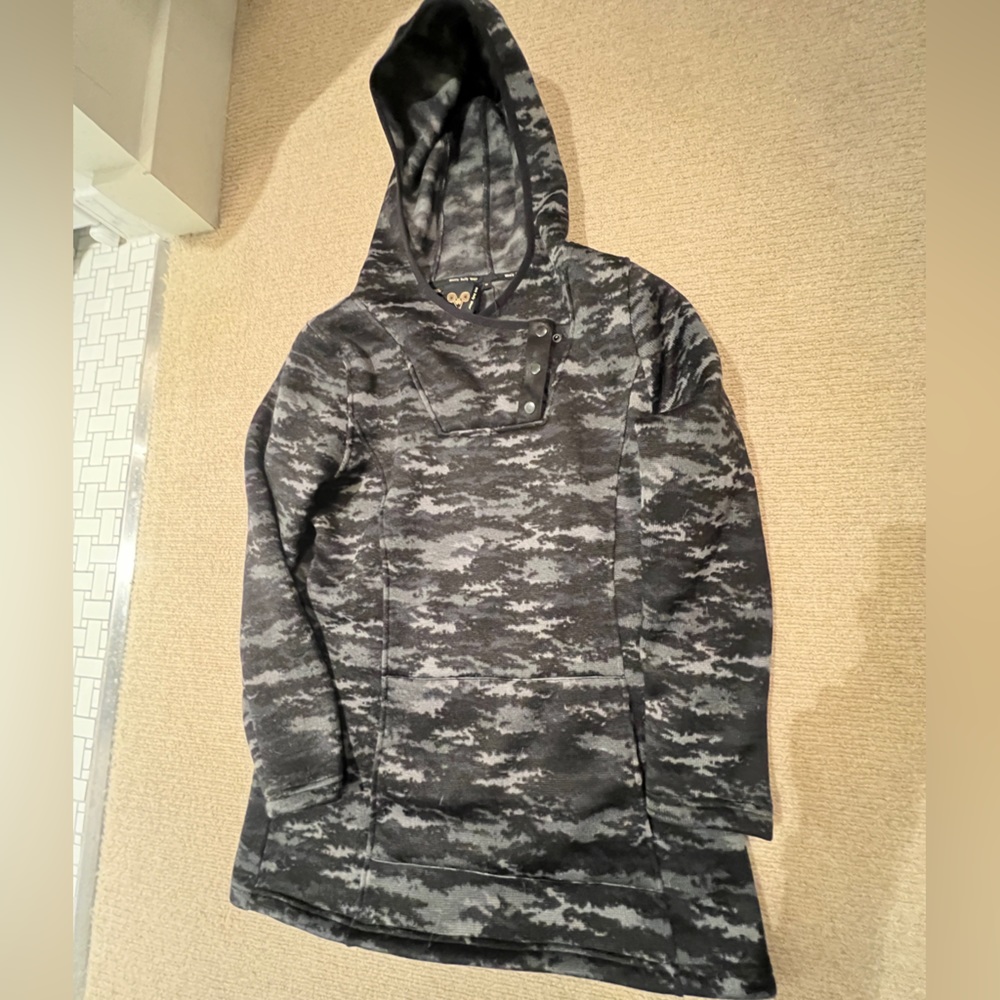 Wooly Bully Colorado Women’s Sweater, Camo/Gray/Black, Size Medium *NEW*